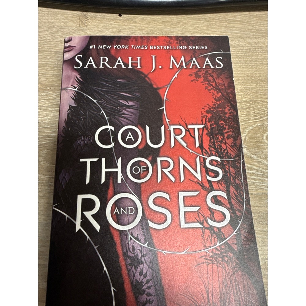 Sarah J Maas A Court of Thorns and Roses Paperback ACOTAR Original Cover